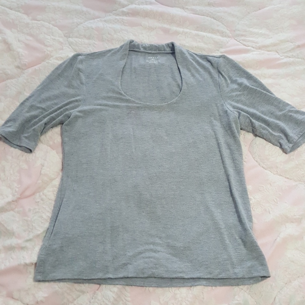 Scoop neck grey top